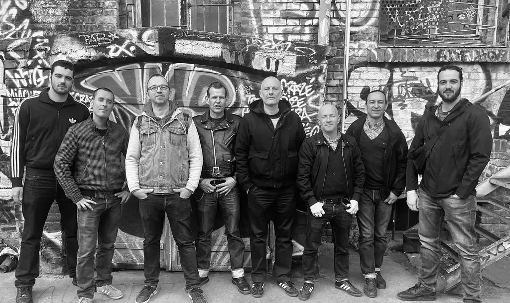 LOS TRES PUNTOS + 8°6 CREW + 1ÈRE PARTIE