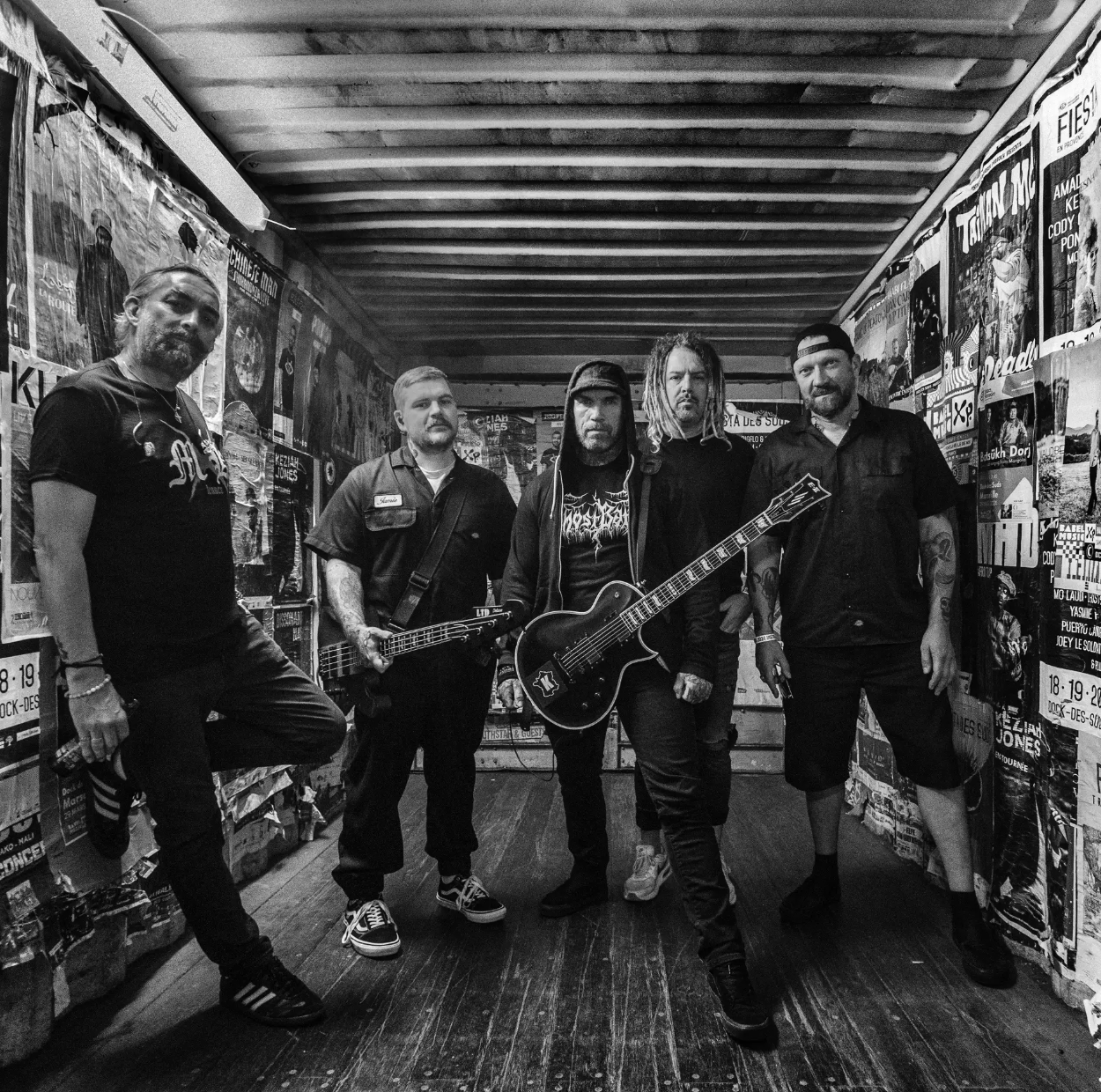 MASS HYSTERIA : SANS DÉTOUR